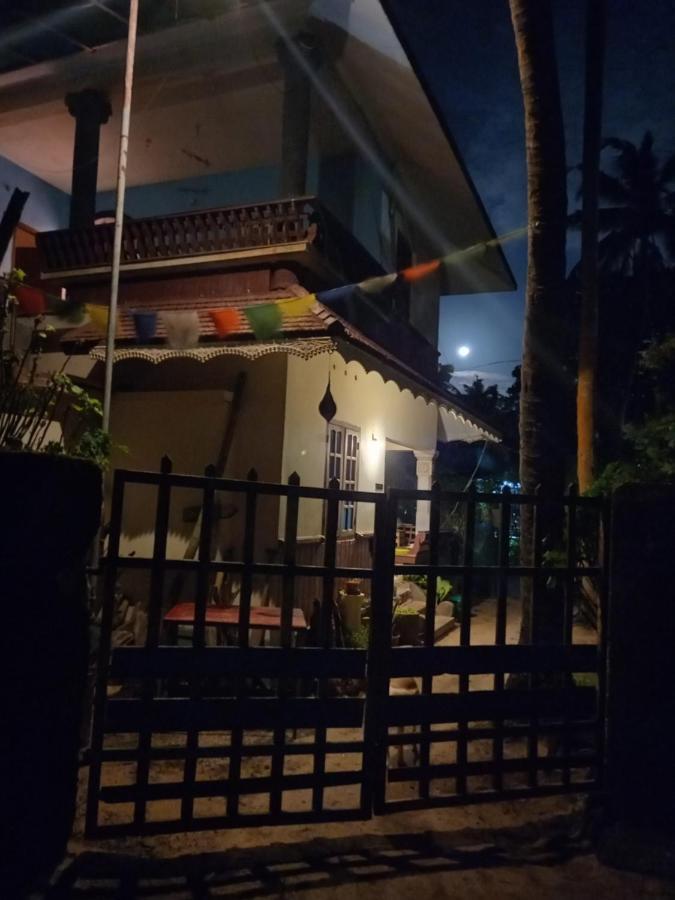 Beachaholic Homestay Alappuzha Dış mekan fotoğraf