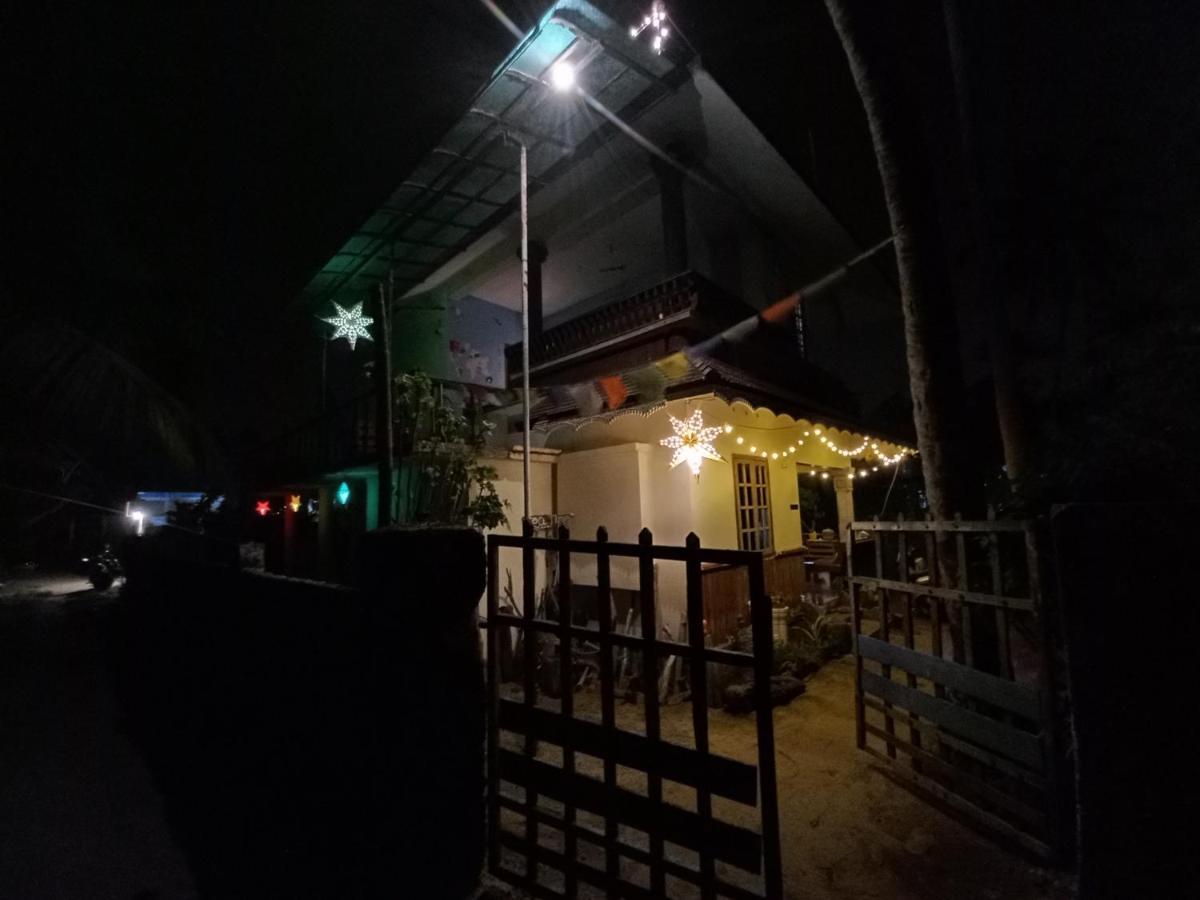 Beachaholic Homestay Alappuzha Dış mekan fotoğraf